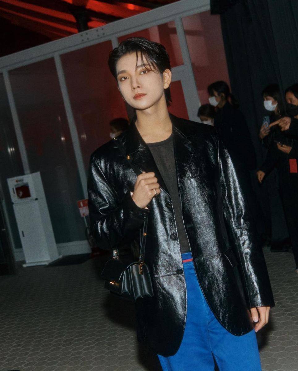 Joshua SEVENTEEN (instagram.com/joshu_acoustic)