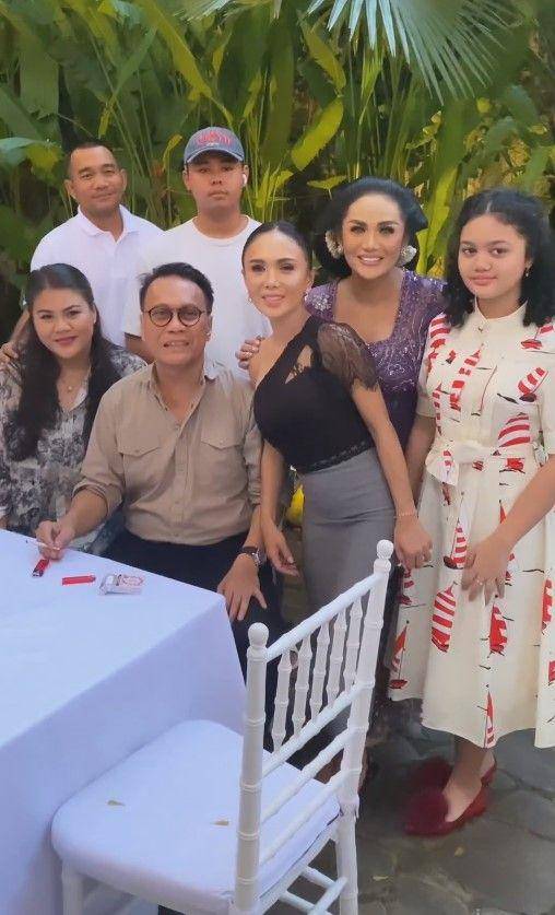 ulang tahun Yuni Shara (Instagram.com/yunishara36)
