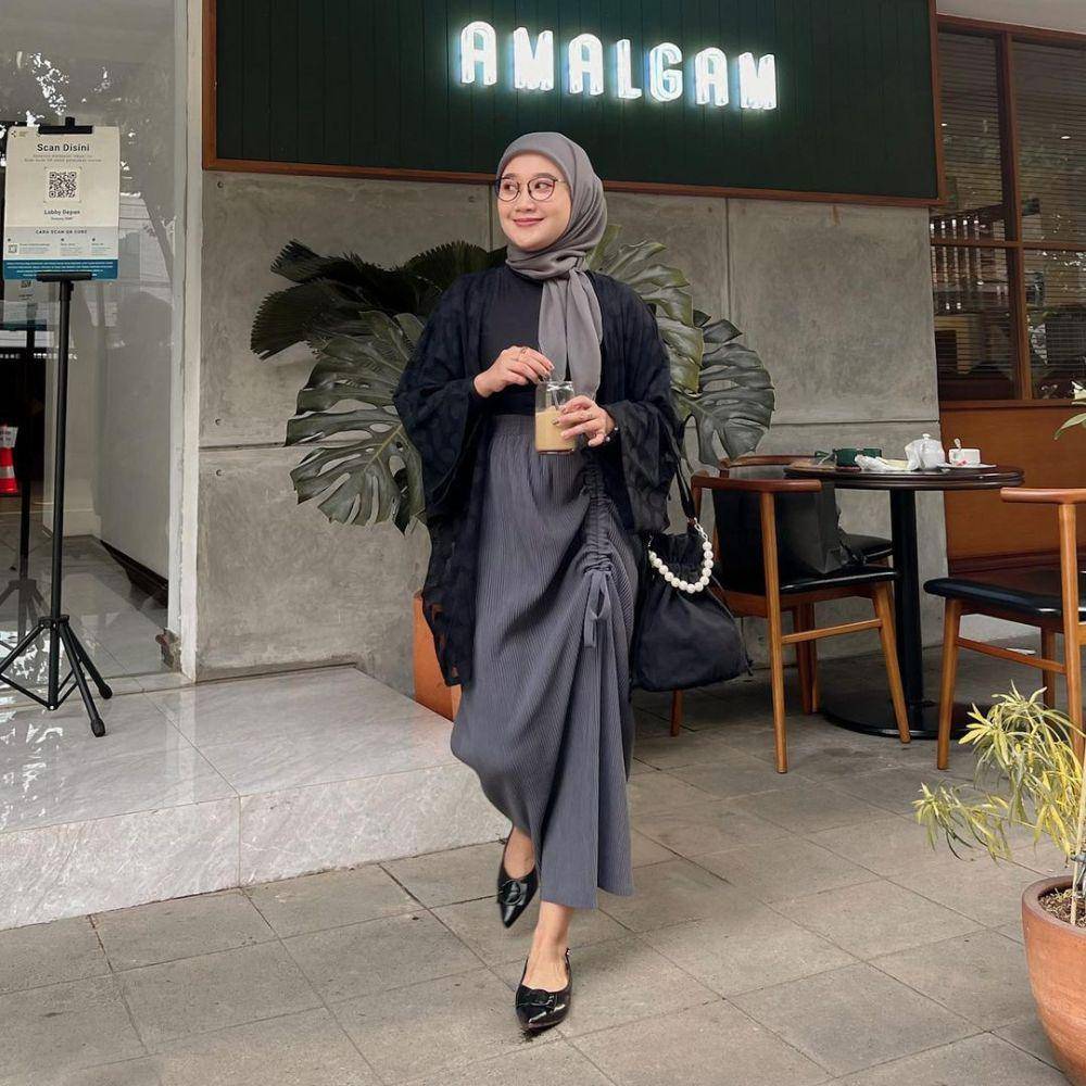 Astrisyanti (instagram.com/astrisyanti)