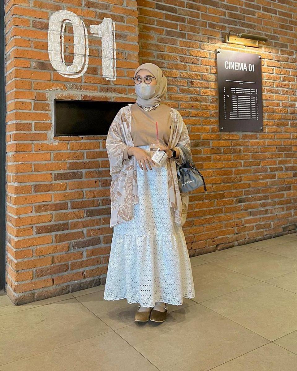 Astrisyanti (instagram.com/astrisyanti)