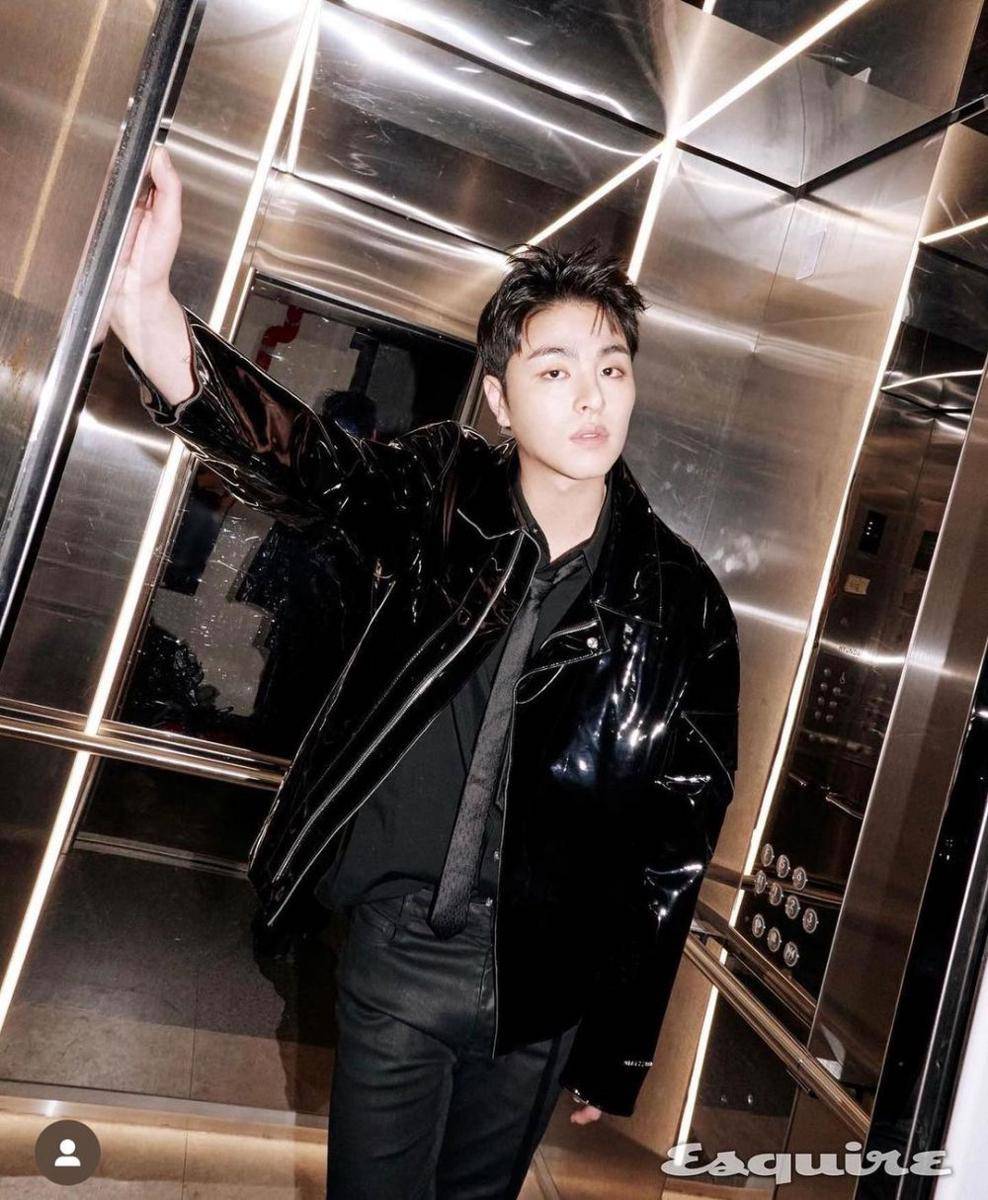 Junhoe iKON (jnstagram.com/juneeeeeeya)