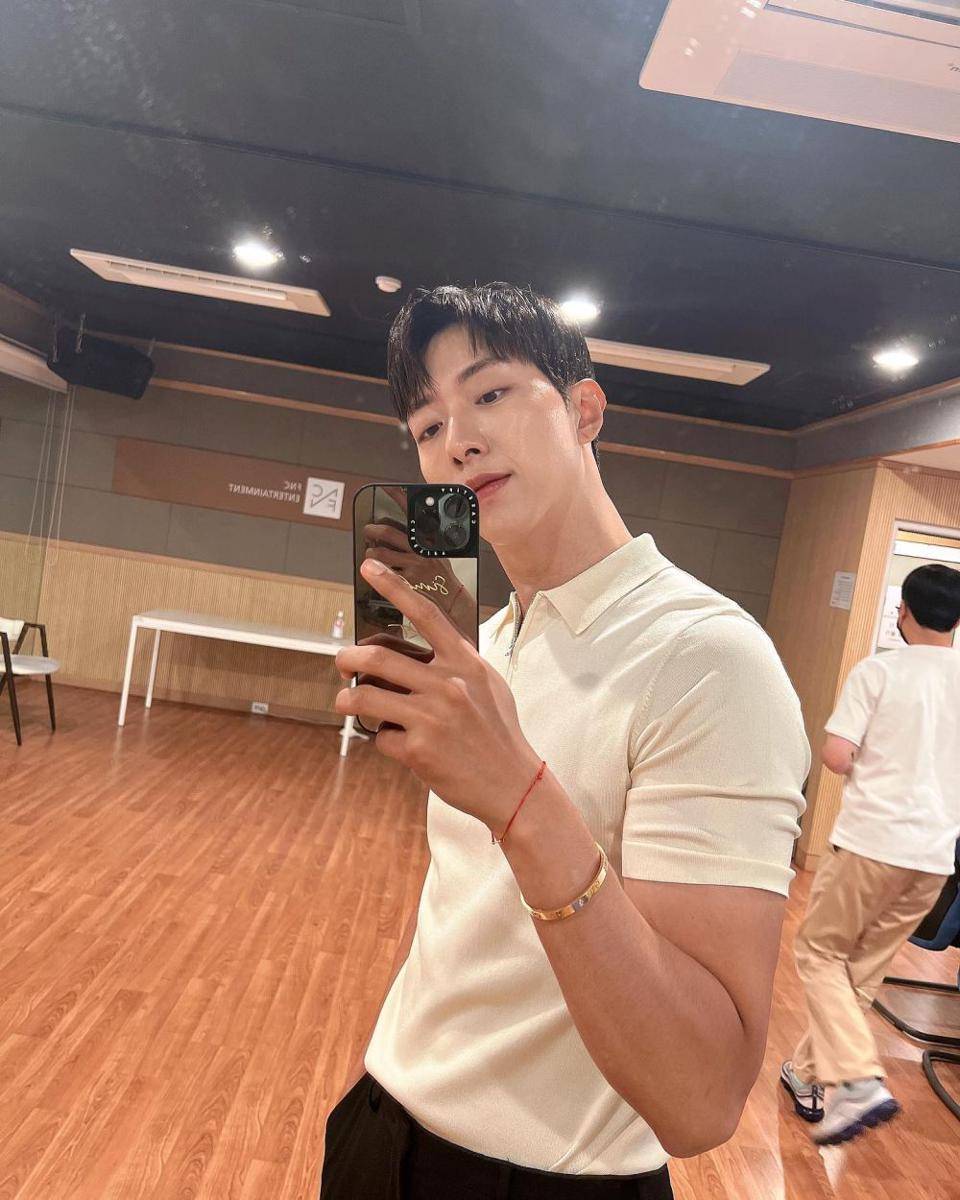 Lee Jung Shin CNBLUE (instagram.com/leejungshin91)