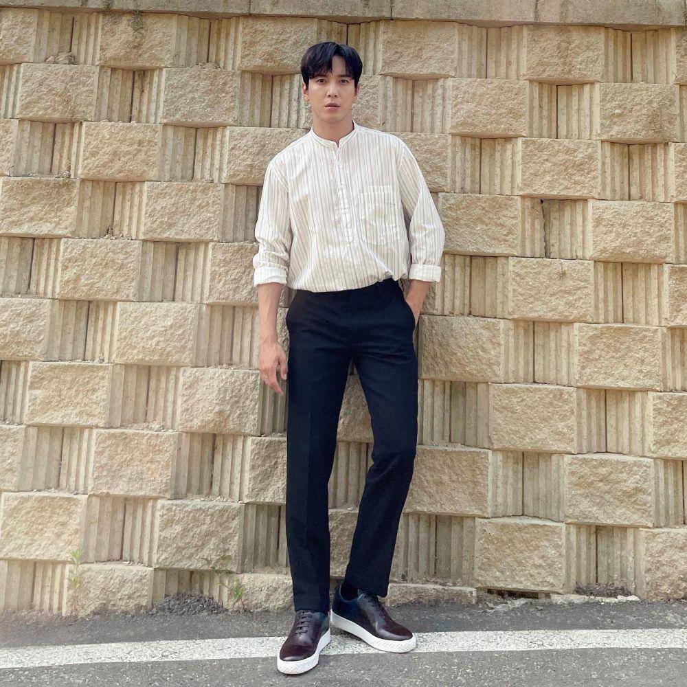 Jung Yong Hwa CNBLUE (instagram.com/jyheffect0622)