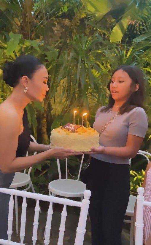 ulang tahun Yuni Shara (Instagram.com/yunishara36)