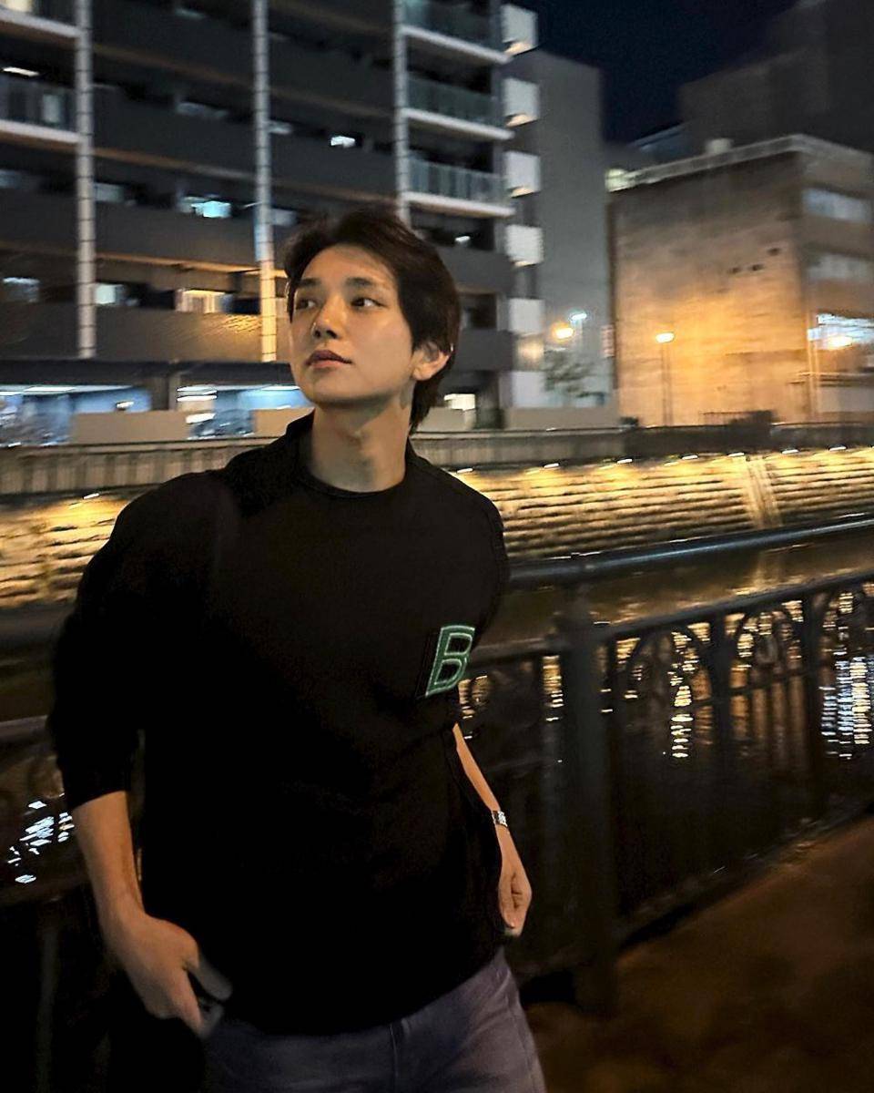 Joshua SEVENTEEN (instagram.com/joshu_acoustic)