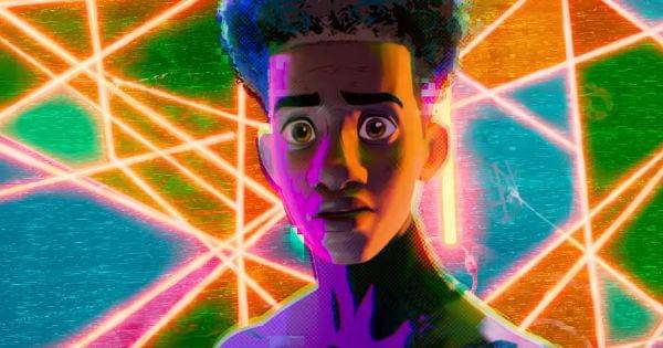 Miles saat hendak kabur ke semestanya ( Dok. Sony Pictures Animation/ Spider-Man: Across the Spider-Verse )