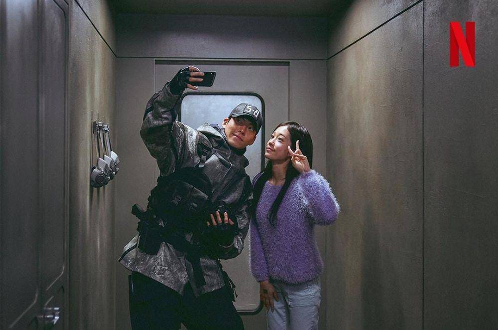 Kim Woo Bin dan Roh Yoon Seo di drama Black Knight (instagram.com/netflixkr)