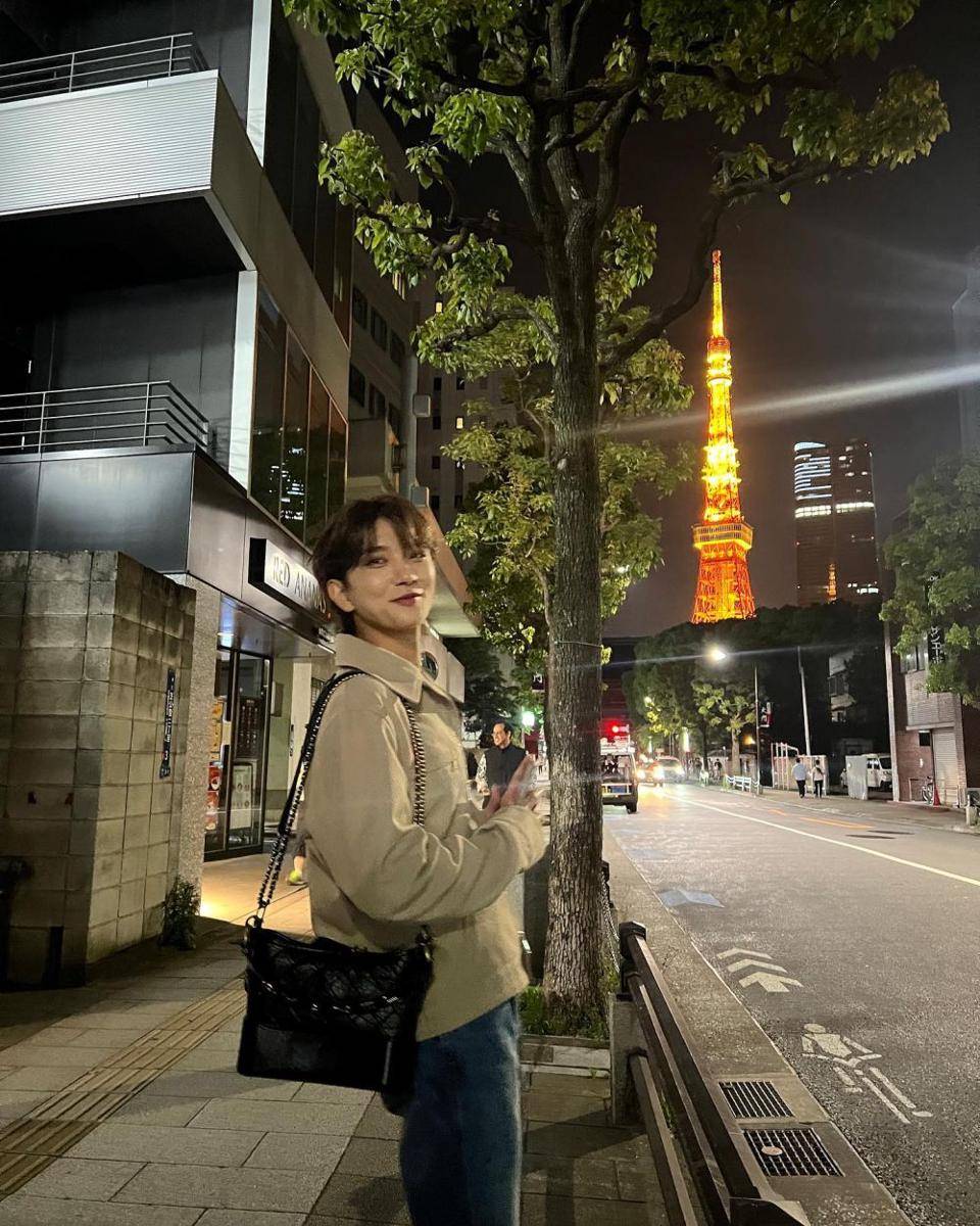 Joshua SEVENTEEN (instagram.com/joshu_acoustic)