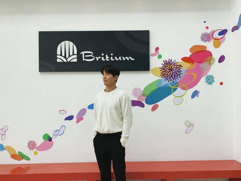Jung Yong Hwa CNBLUE (instagram.com/jyheffect0622)