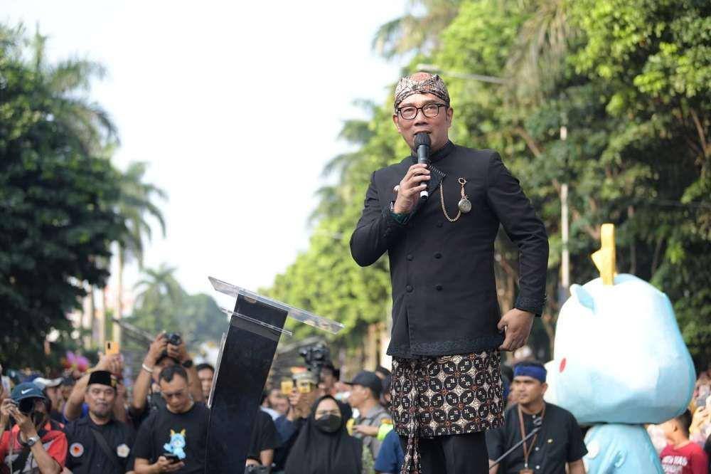 Pemerintah Daerah Kota Bogor menggelar Helaran Pawai Budaya Hari Jadi ke-541 Kota Bogor di Jalan Jenderal Sudirman, Minggu (4/6). Pada kesempatan tersebut Gubernur Jawa Barat Ridwan Kamil mengapresiasi Pemda Kota Bogor. (Dok. Pemprov Jabar)