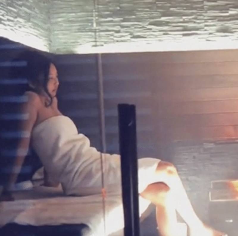 Jennie di episode perdana The Idol (koreaboo.com)