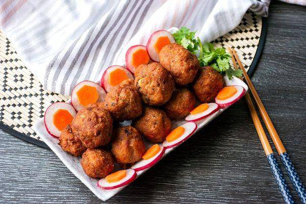 ilustrasi bakso goreng (asianinspirations.com.au)