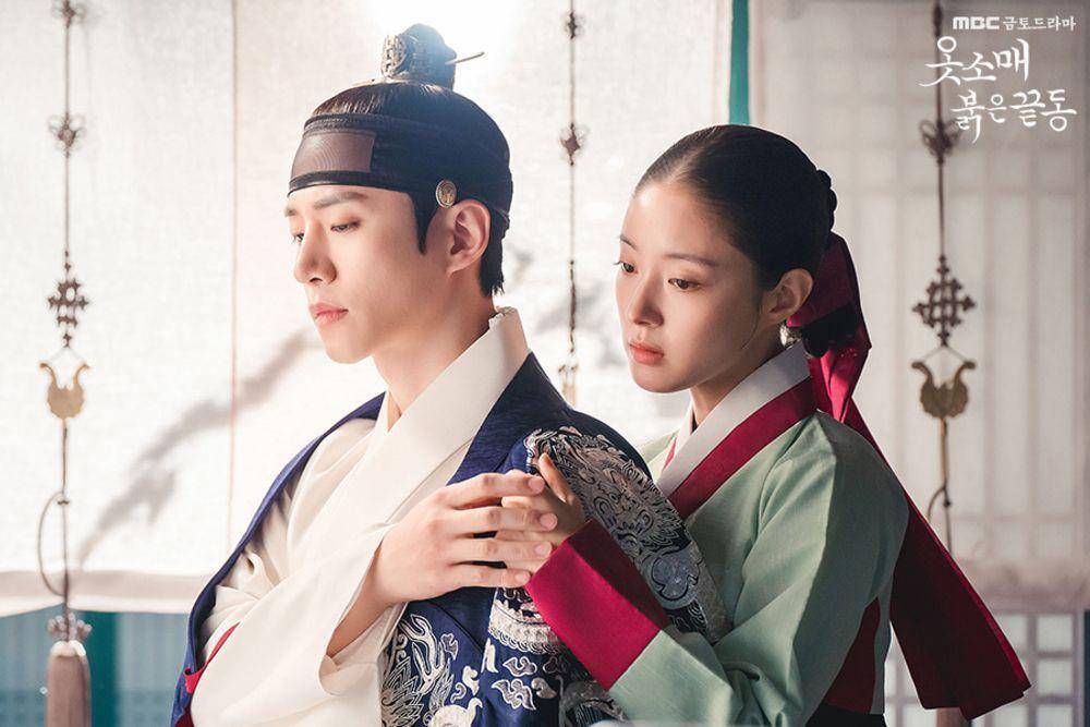 Lee Junho dan Lee Se Young di The Red Sleeve (dok. MBC/The Red Sleeve)