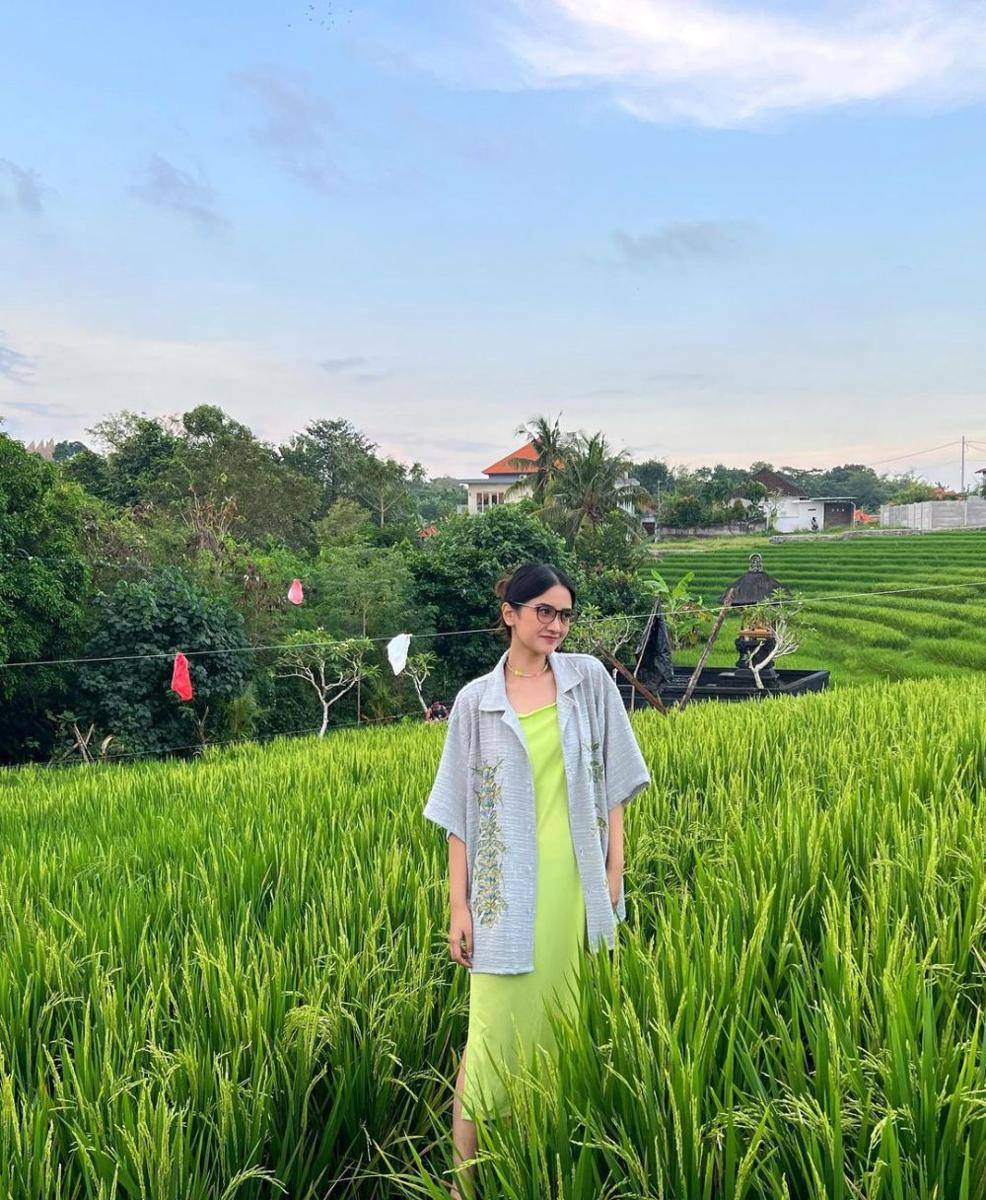 Potret Nadya Arina (instagram.com/nadyaarina)