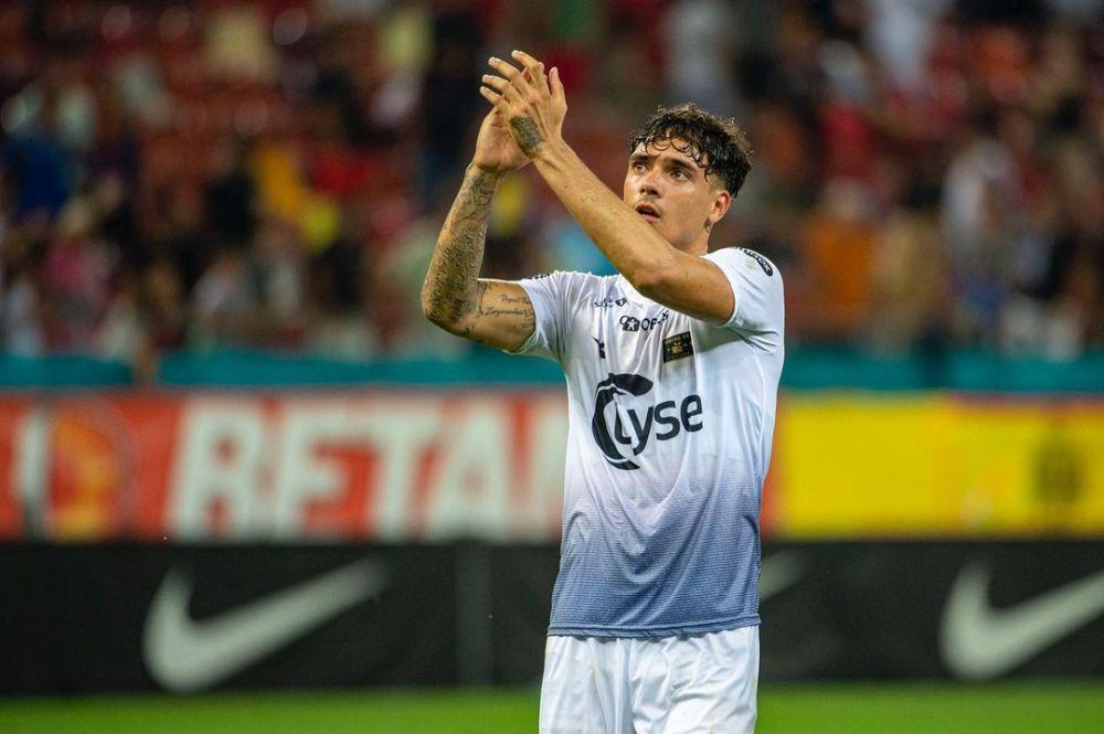 Kepergian Shayne Pattynama Buat Viking FK Galau