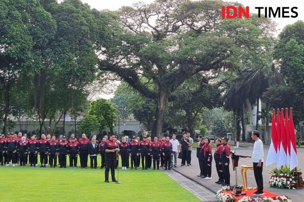 Presiden Jokowi berikan bonus peraih medali di SEA Games 2023 kepada atlet, pelatih dan asisten pelatih. (IDN Times/Ilman Nafi'an)