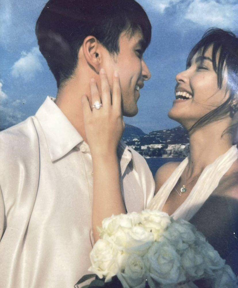 potret lamaran Yaya Urassaya dan Nadech di Italia (instagram.com/urassayas)
