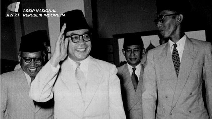 Mengutip Hatta, Menemukan Paragraf Demokrasi
