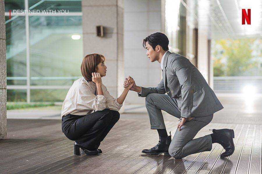 cuplikan Jo Bo Ah dan Rowoon SF9 di drakor Destined With You (instagram.com/netflixkcontent)