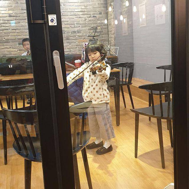 potret Jung Seo Yeon (instagram.com/seoyeon_mother)