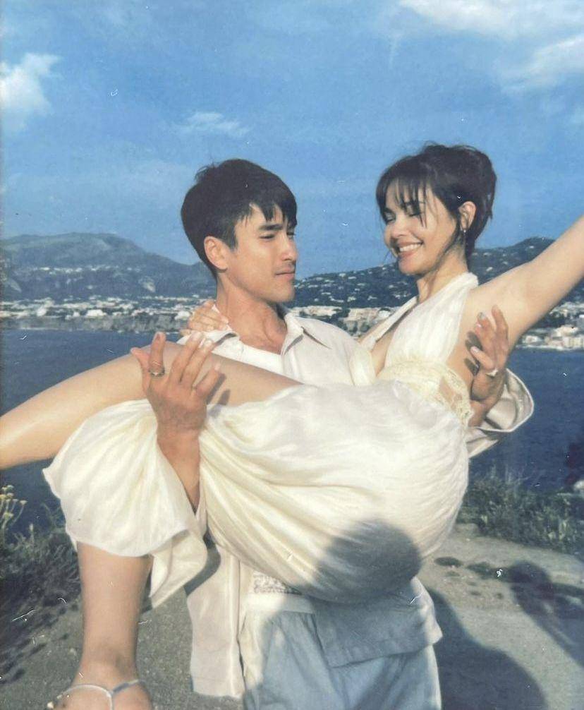 potret lamaran Yaya Urassaya dan Nadech di Italia (instagram.com/urassayas)