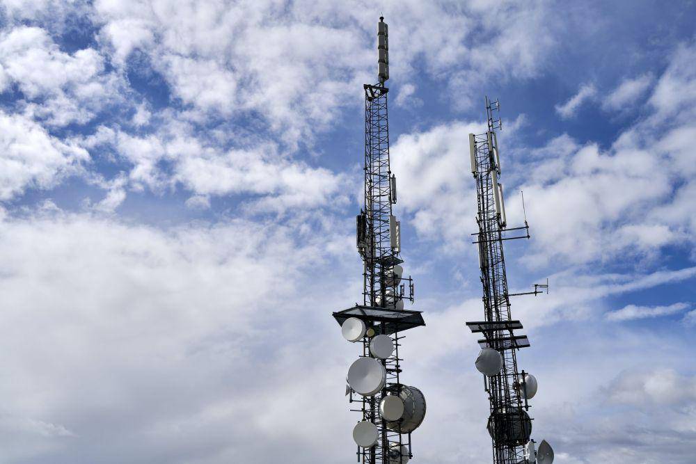 ilustrasi tower internet