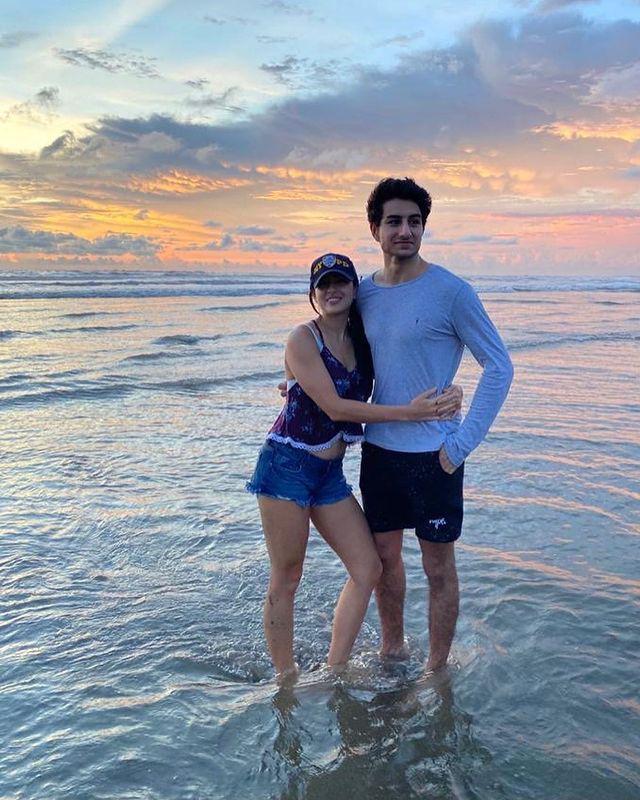 Sara dan Ibrahim Ali Khan (instagram.com/saraalikhan95)