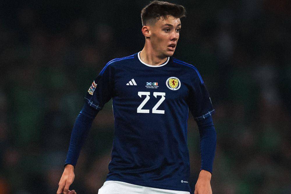 potret Aaron Hickey, penggawa Timnas Skotlandia (twitter.com/BrentfordFC)