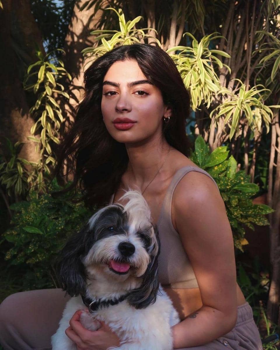 Khushi Kapoor dan anjingnya (instagram.com/khushi05k)