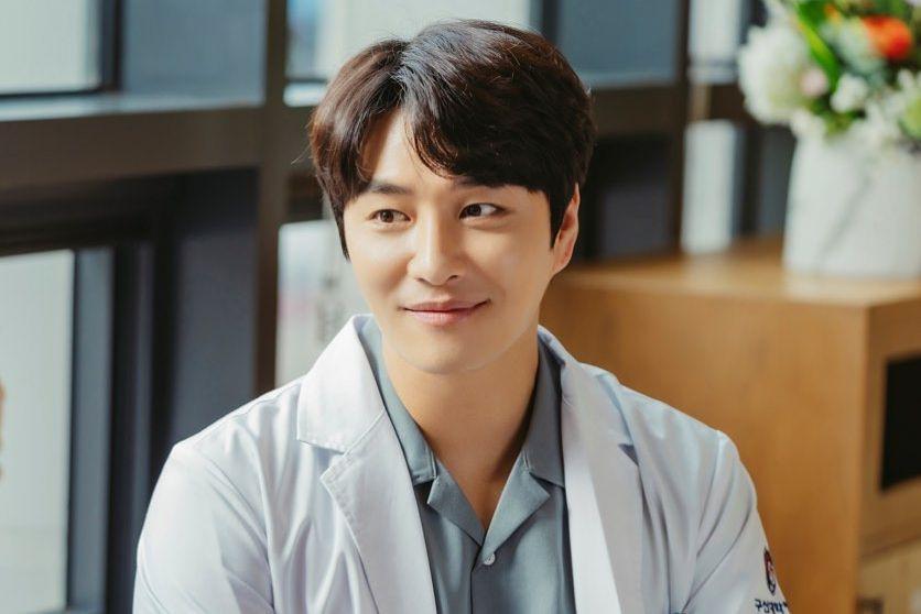 Min Woo Hyuk Kecewa dengan Ending Roy Kim di Doctor Cha, Kenapa?