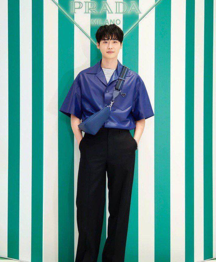 potret Lee Jong Suk (instagram.com/jongsuk0206)
