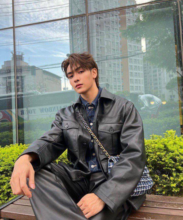 potret Joong Archen (instagram.com/chen_rcj)