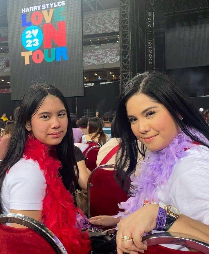 artis nonton konser di luar negeri (instagram.com/annisayudhoyono)