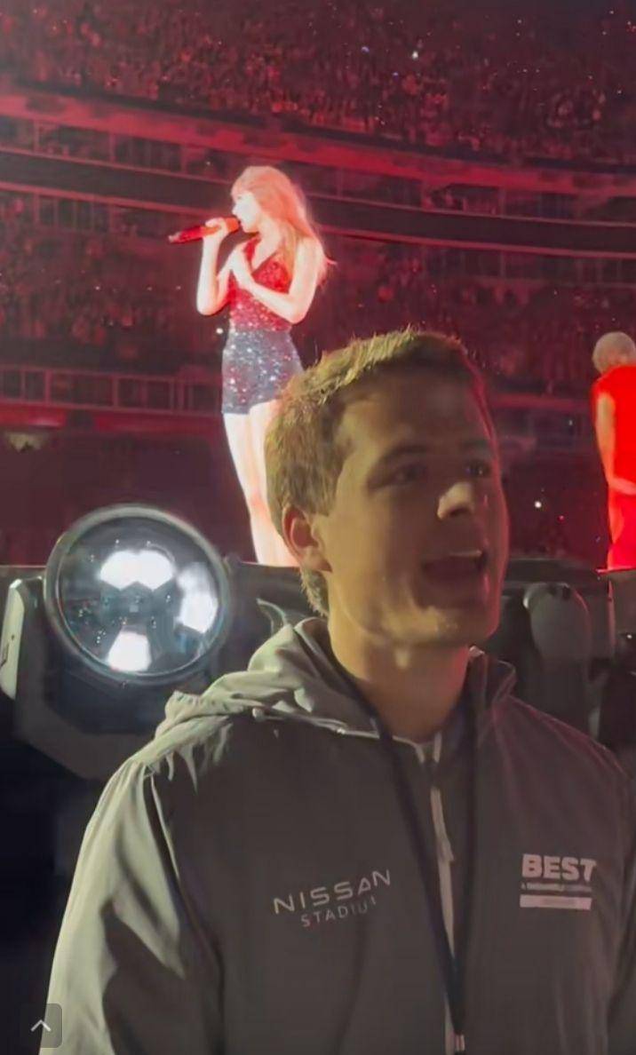 momen viral di konser Eras Tour (tiktok.com/@sobaditsgoodwithryanb)