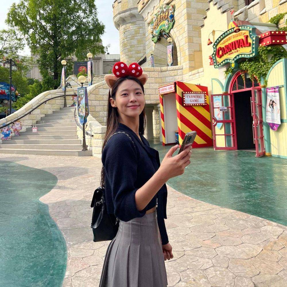 potret Soelhyun main ke Lotte World (instagram.com/s2seolhyuns2)