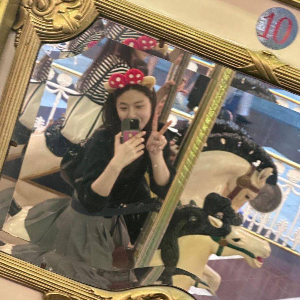 potret Soelhyun main ke Lotte World (instagram.com/s2seolhyuns2)