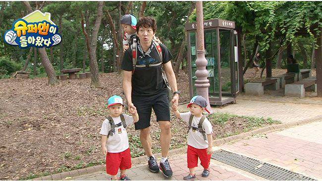 Song Il Gook dan anak-anaknya di The Return of Superman (dok. KBS)