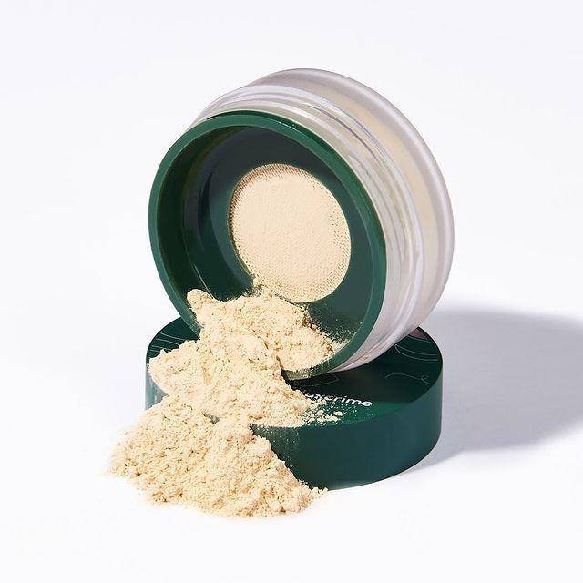 Luxcrime Second Skin Loose Powder (instagram.com/luxcrime_id)