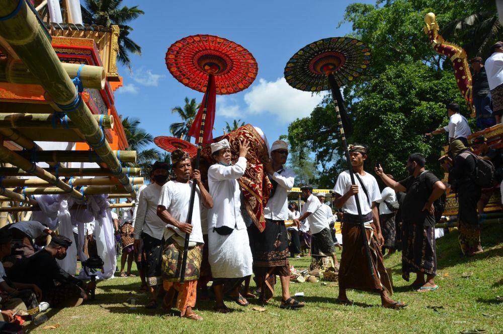 Ilustrasi umat Hindu melaksanakan tradisi keagamaan di Bali (pexels.com/Danang DKW)