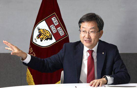 Potret rektor Korea University (dok. koreajoongangdaily.joins.com)