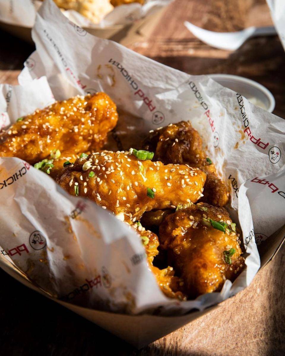 bb.q chicken (instagram.com/bbqchickenus)