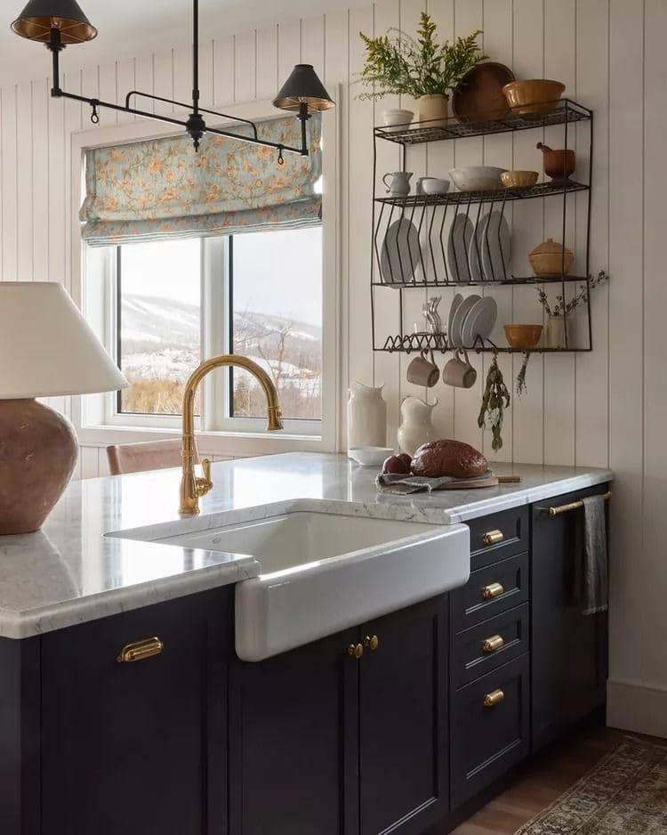 Inspirasi dekorasi dinding ala farmhouse (ashleymontgomerydesign.com)