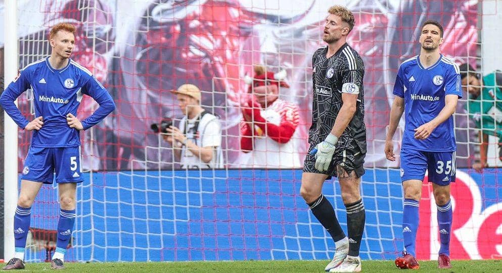 Schalke (Twitter.com/s04_en)