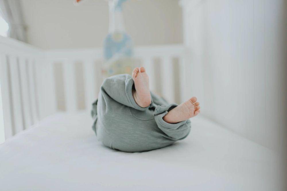 ilustrasi bayi tidur (pexels.com/Leah Kelley)