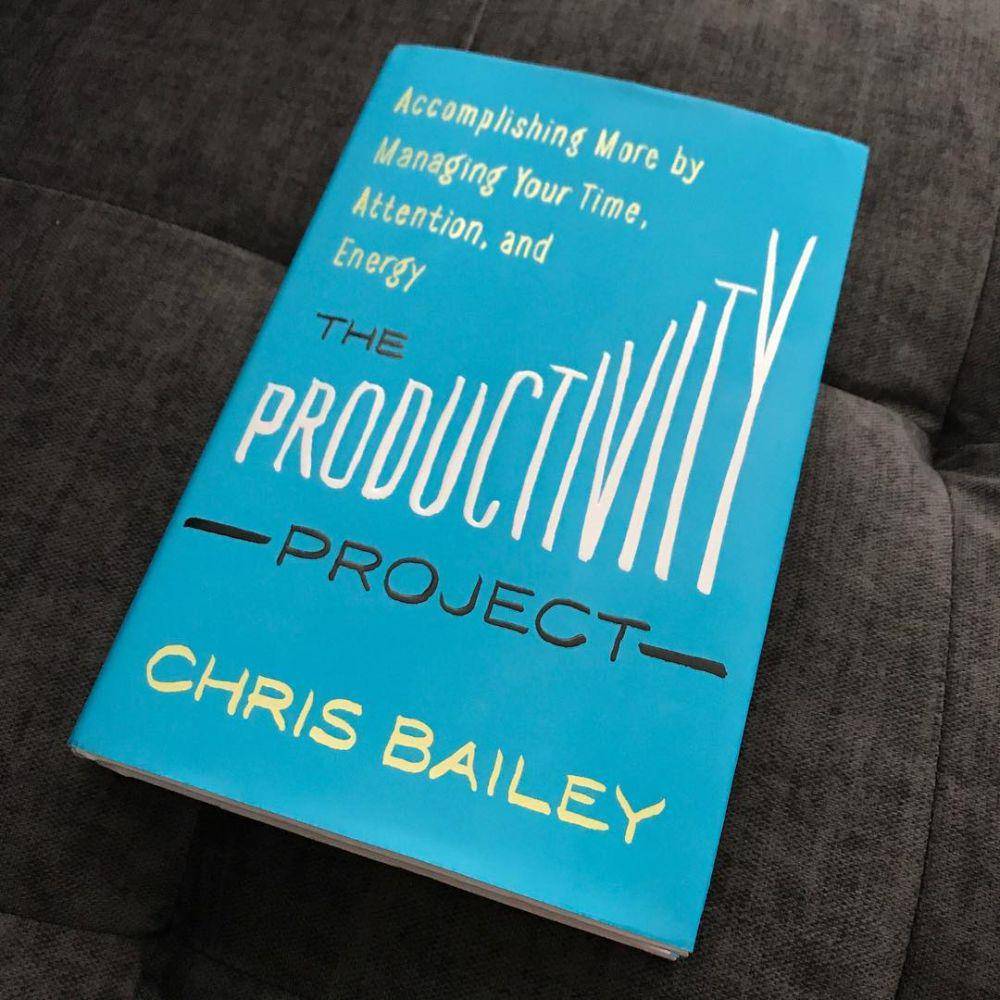 Buku The Productivity Project (instagram.com/alex_barbellmedicine)