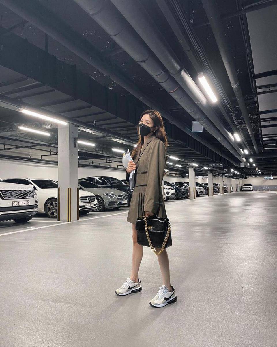 Potret Tiffany Young (instagram.com/tiffanyyoungofficial)