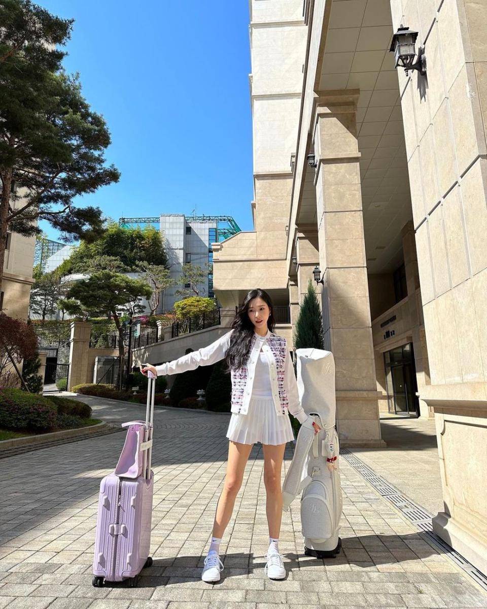 Potret Tiffany Young (instagram.com/tiffanyyoungofficial)