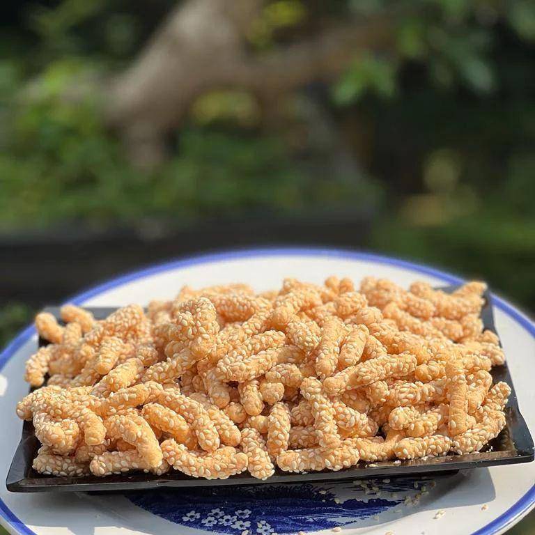 keciput (instagram.com/saharacakebakery)