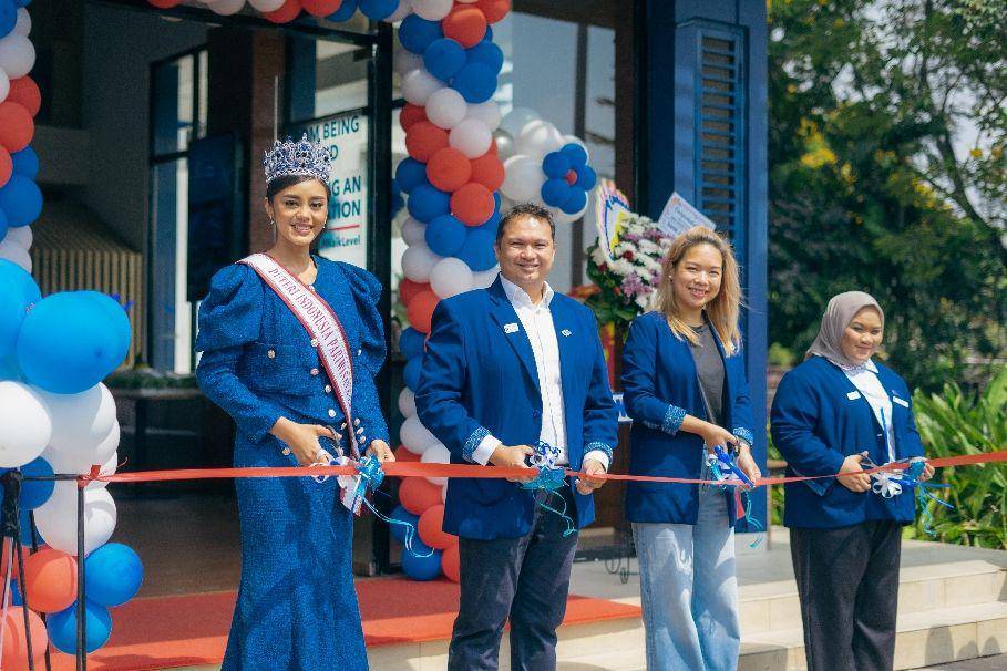 Wall Street English Indonesia, platform EdTech belajar Bahasa Inggris dengan metode hybrid untuk dewasa secara resmi membuka cabang terbaru yang berlokasi di Summarecon Bekasi, Jawa Barat (dok. Istimewa)