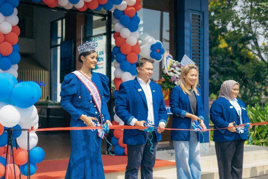 Wall Street English Indonesia, platform EdTech belajar Bahasa Inggris dengan metode hybrid untuk dewasa secara resmi membuka cabang terbaru yang berlokasi di Summarecon Bekasi, Jawa Barat (dok. Istimewa)